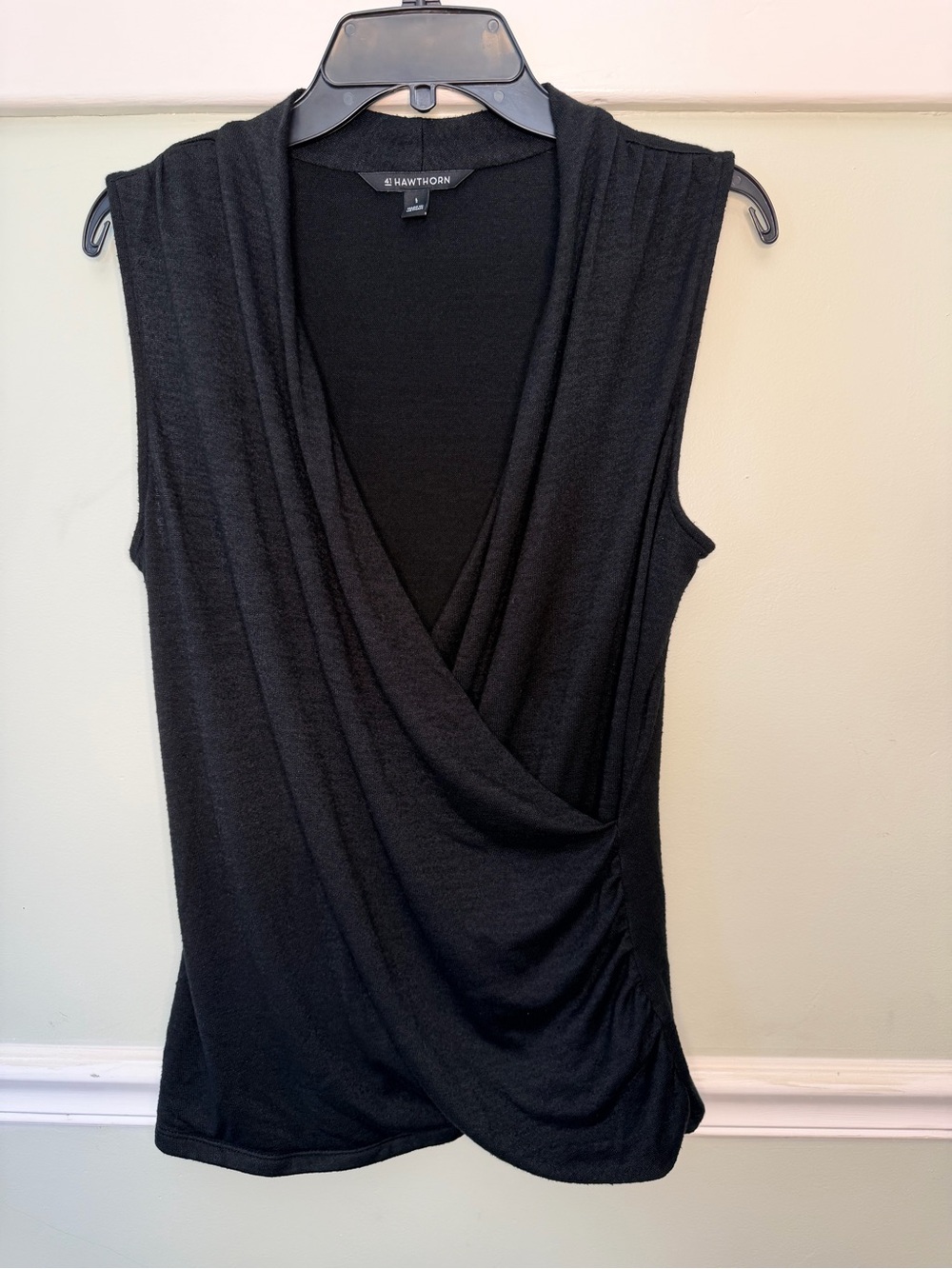 41 Hawthorn Black Sleeveless Faux-Wrap Camisole